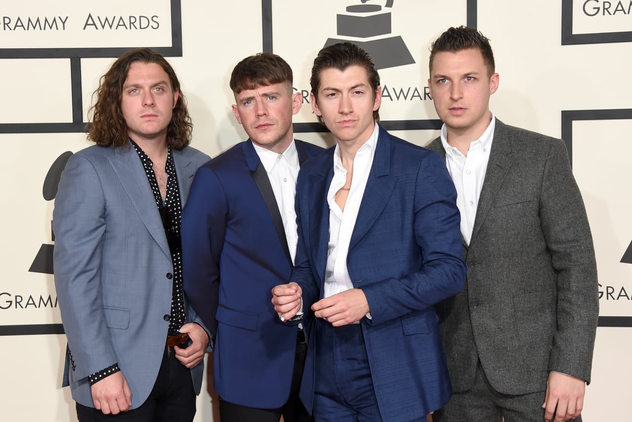En novena posición, viene el líder de la banda Arctic Monkeys.