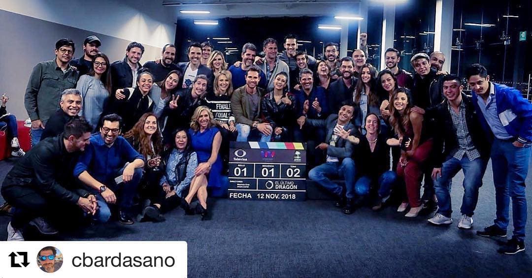 Tras grabar en Japón, España Estados Unidos y la Ciudad de México, el elenco de 
<b><a href="https://www.univision.com/shows/el-dragon" target="_blank">El Dragón,</a></b> la historia del escritor español 
<b>Arturo Pérez-Reverte,</b> llegó a la pantalla de Univision. A continuación te presentamos a los personajes de dan vida a esta nueva producción.