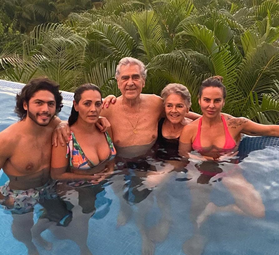 Continuó explicando que "el amor es amar a todo lo que le rodea a ella, integrarte a su familia, conquistar a su familia y pensar en vivir toda la vida con él".