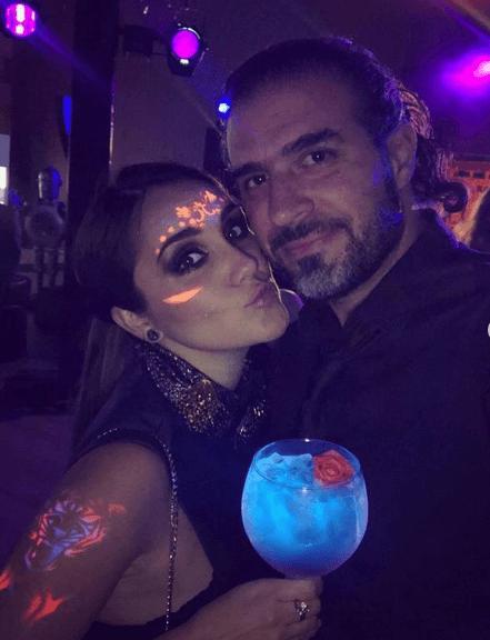 Además de 
<b><a href="https://www.univision.com/famosos/dulce-maria-no-invitara-a-sus-exnovios-a-su-boda-ni-si-quiera-a-poncho-herrera-fotos" target="_blank">planear su boda con el productor Francisco 'Paco' Álvarez</a></b>, este año la cantante y actriz mexicana 
<b>Dulce María</b> se preparaba para sumarse a un proyecto de telenovela completamente diferente a los dramas juveniles y familiares que ha encabezado.