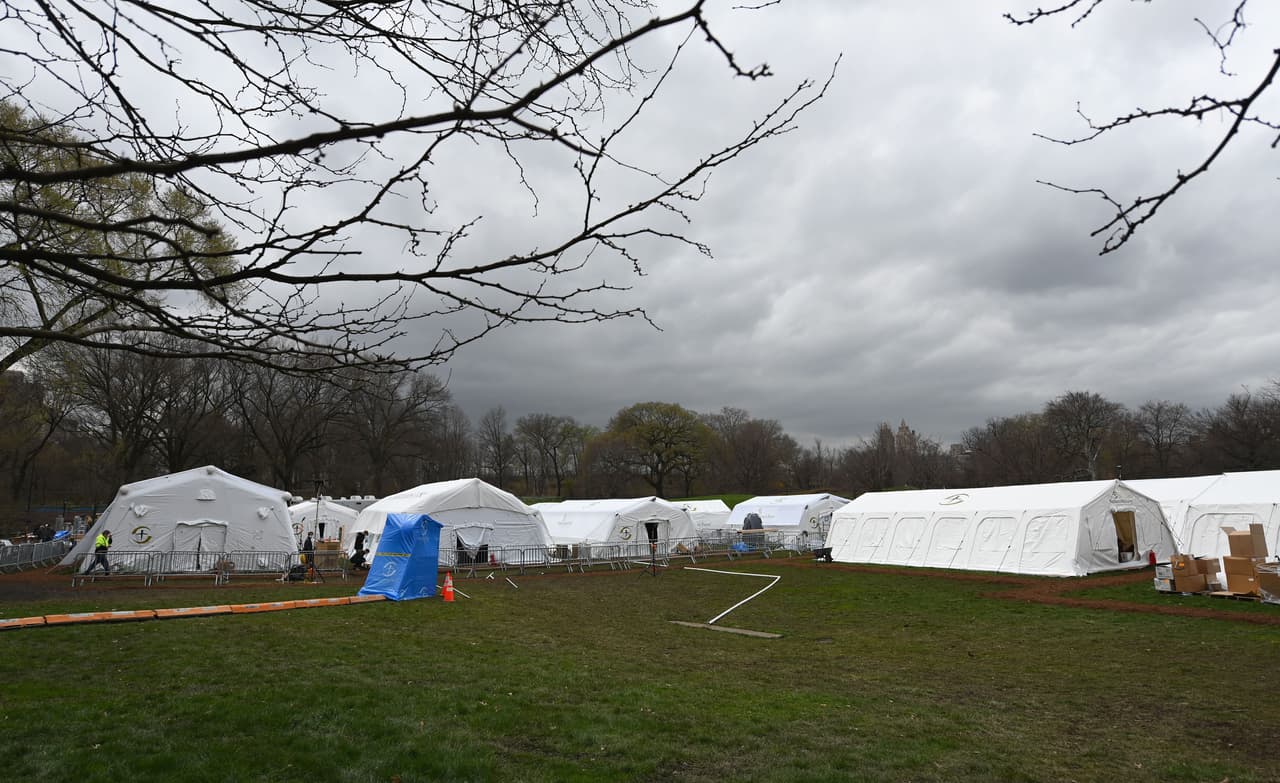 "Este es el tipo de cosas que verán ahora a medida que se desarrolle esta crisis", dijo el domingo el alcalde de la ciudad de Nueva York, Bill de Blasio.