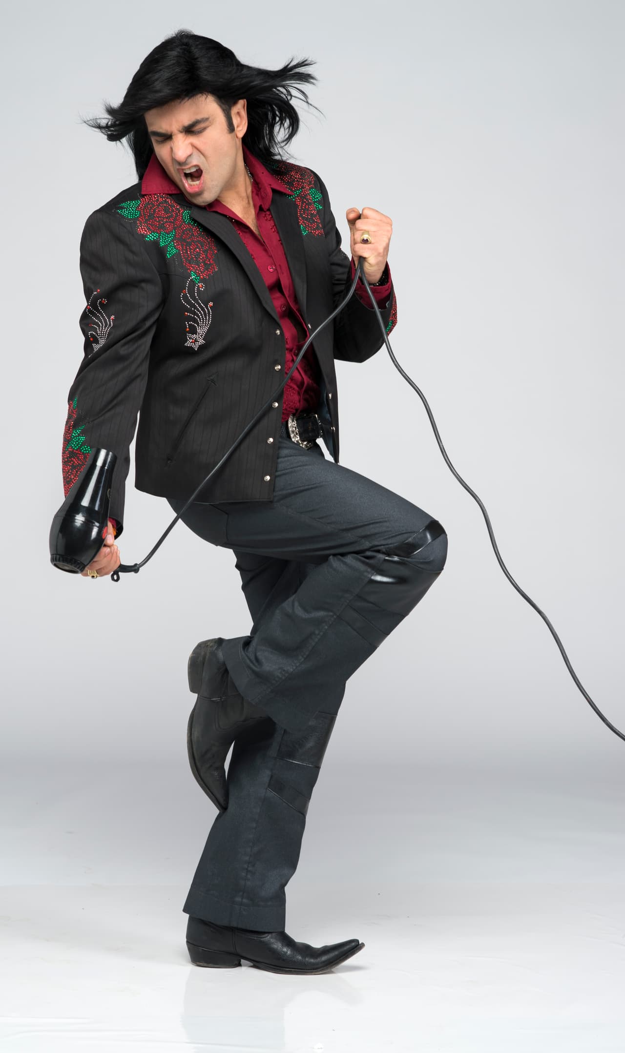 Ariel Miramontes es el encargado de dar vida al guapísimo 'Albertano'.