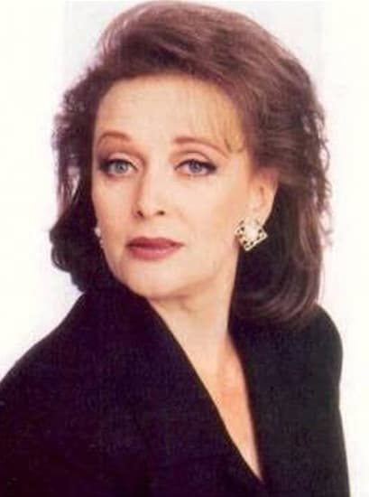 Su última actuación la realizó en la telenovela 'Lola, érase una vez', junto a 
<b><a href="http://www.univision.com/temas/eiza-gonzalez">Eiza González</a></b>.