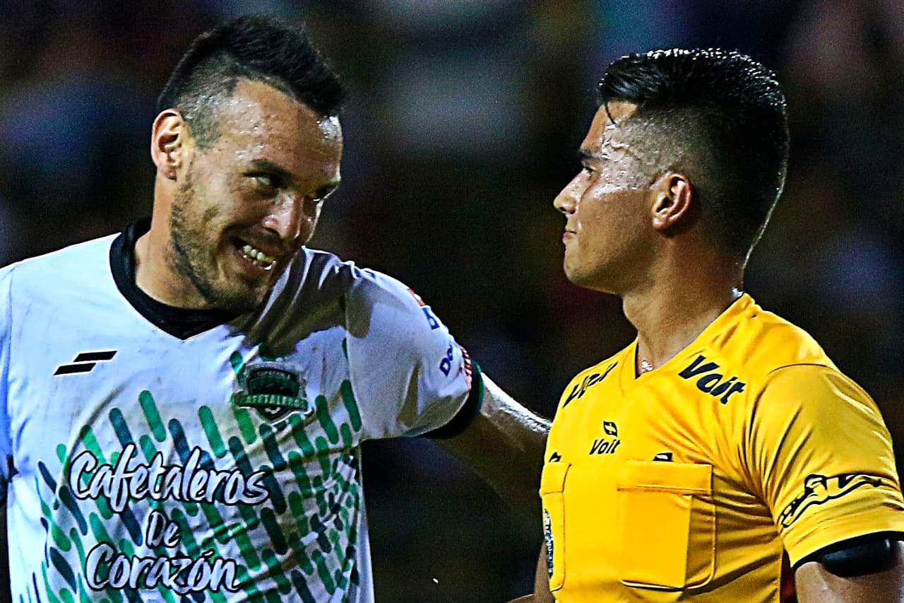 El árbitro señaló un penalti a favor de Dorados que al final sería la sentencia en el marcador.