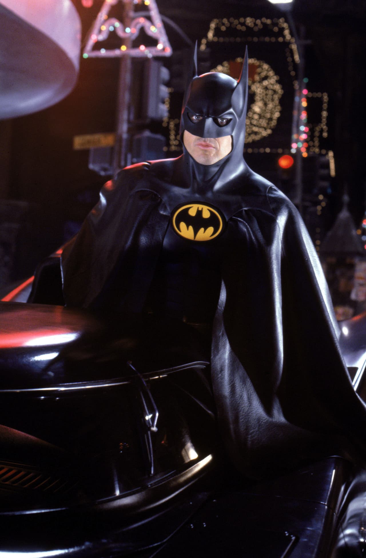 <b>#3 Michael Keaton</b>
<br>Al igual que Christian Bale, el actor tuvo la oportunidad de ser Batman en la pantalla grande y defender a Ciudad Gótica. En su caso, interpretó al superhéroe de DC en las dos películas dirigidas por Tim Burton a finales de los ochenta e inicios de los noventa.