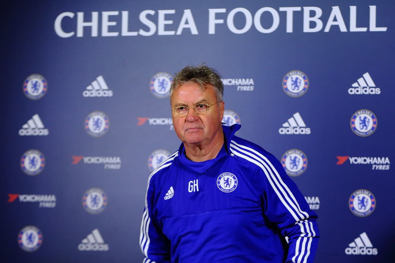 Guus Hiddink pide al Chelsea que sea "ultra crítico" para salir de la crisis