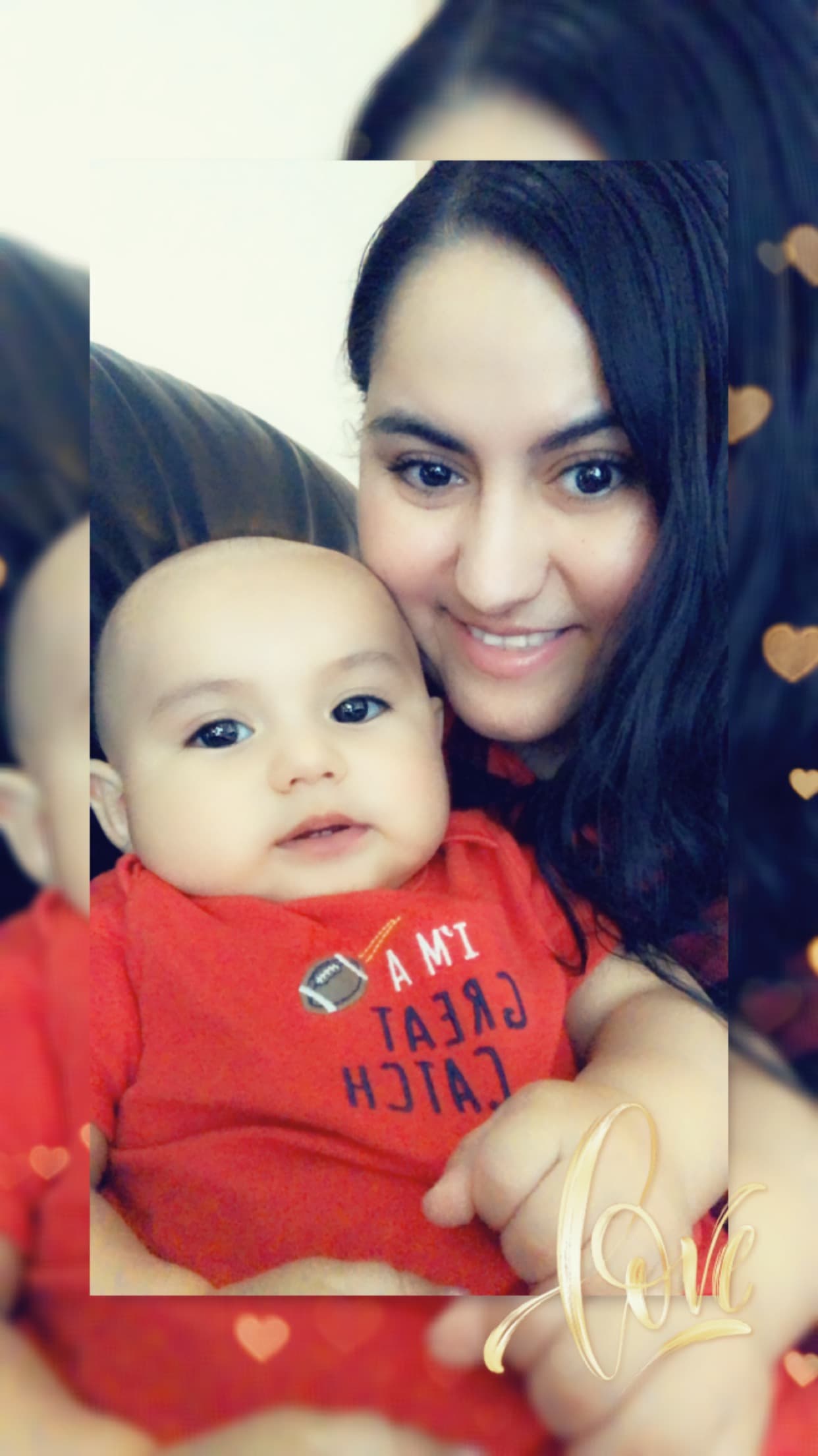 Diez días después de haber dado a luz "estaba en mi casa, acababa de tener a mi bebé y me empezó a faltar el aire. Ahí me llevaron al hospital y estuve entrando y saliendo del hospital todo el mes de mayo y ahí fue cuando me detectaron la enfermedad", cuenta Marisol.