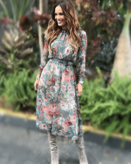 Los días colurosos están tardando en llegar, por lo que puedes aprovechar prendas más abrigadoras con estampados de la naturaleza.