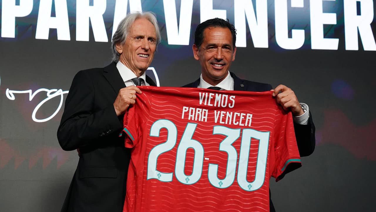 ¡Nuevo comienzo! Presentan al nuevo DT de Portugal y CR7