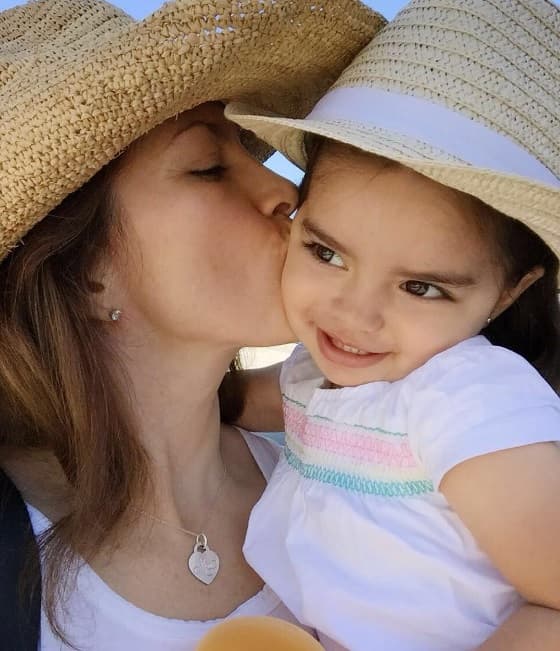 Actualmente Alessandra Rosaldo está viviendo una de las etapas más felices de su vida, ser madre de Aitana, la pequeña que procreó al lado de Eugenio Derbez.