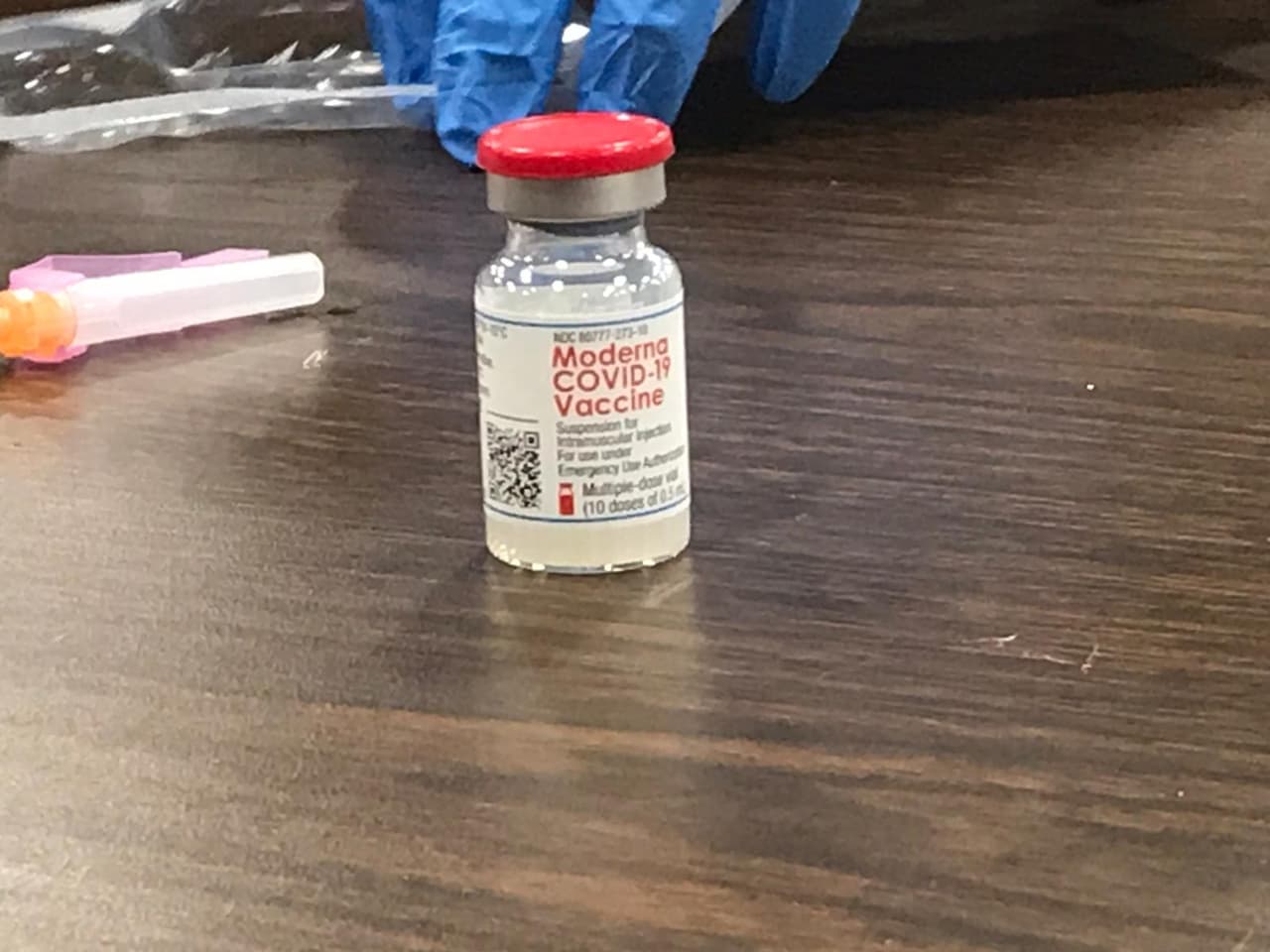 Centros de vacunación de Placer, Sacramento y Yolo no utilizaron las dosis de Moderna que luego se retiraron