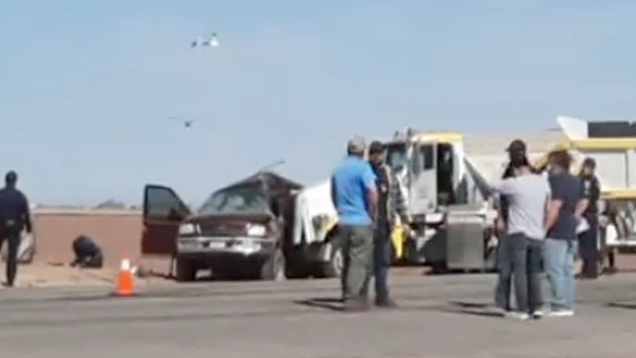 Al menos 13 personas mueren en accidente en autopista de California