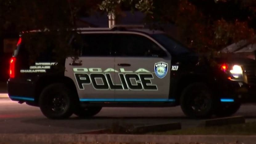 Joven de 19 años de edad recibió disparos mortales afuera de una casa en Ocala