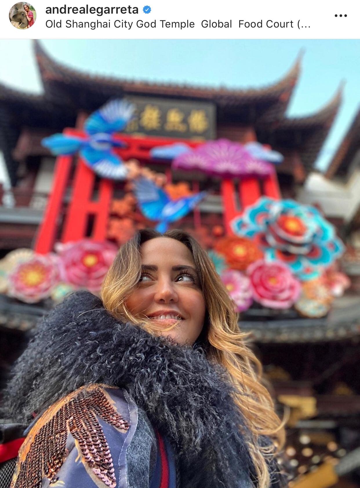 De otra parte, ante la pregunta de si es real un supuesto video que ha circulado en redes sociales en donde ella discute con otra persona públicamente, 
<b><a href="https://www.univision.com/shows/hoy/ya-basta-con-la-voz-entrecortada-andrea-legarreta-responde-al-senalamiento-de-infidelidad-de-alfredo-adame-video">Legarreta</a></b> comentó que no lo ha visto.