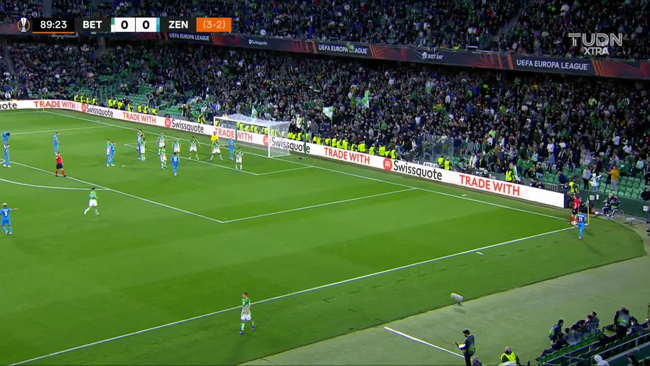 ¡GOL!  anota para Zenit St Petersburg. Dmitriy Chistyakov