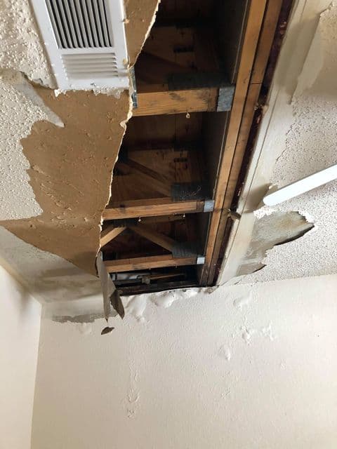 La dueña afirma que todos sus pertenencias fueron perdida total.