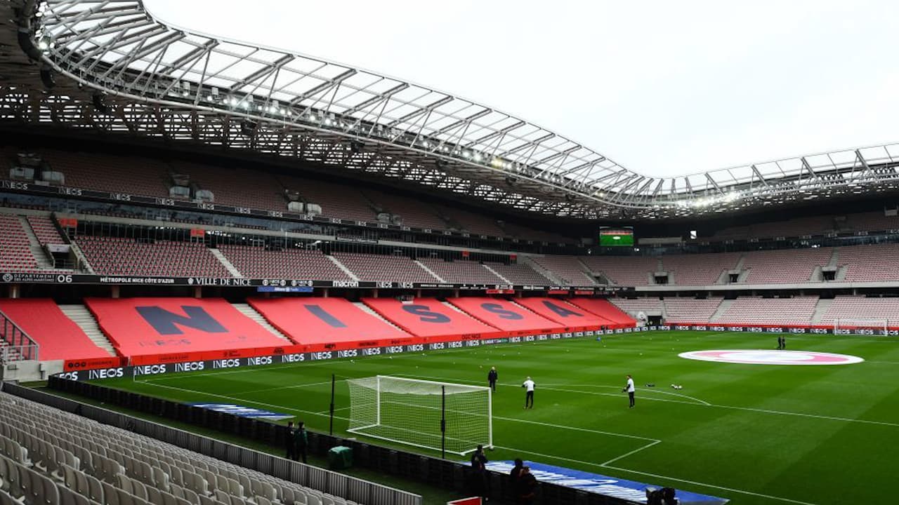 ¡Vaya bochorno! Niza denuncia grabación de película porno en su estadio