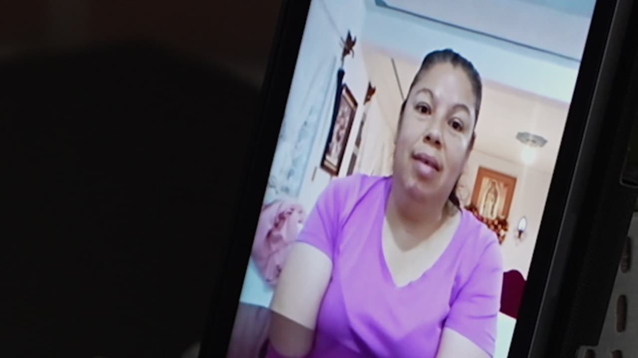 Mujer sale voluntariamente de EEUU pero juez la marca como deportada en Sacramento