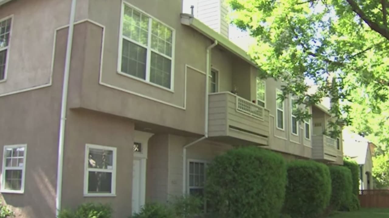 Recortes presupuestales ponen en riesgo la vivienda asequible en Los Ángeles