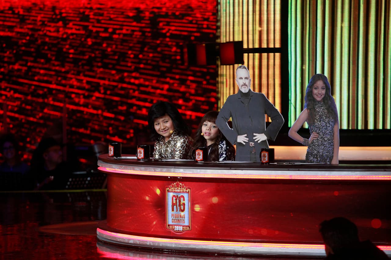 Tras una serie de piropos y risas, el punto extra fue para los Súper Fashions.