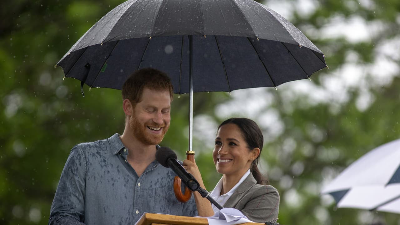 Morirás de amor con el gesto que tuvo Meghan Markle para proteger a su príncipe