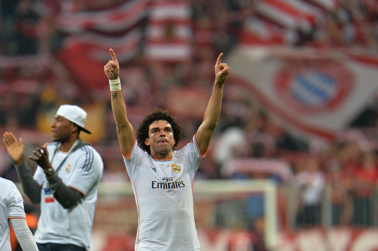 El defensa Pepe, que colaboró con una asistencia, reconocía el apoyo de los aficionados que viajaron hasta Múnich para presenciar esta gesta, digna de entrar en los capítulos de oro del Real Madrid.