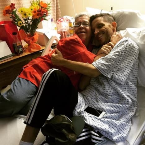 En octubre de 2016 sus padres volaron desde Venezuela hacia Nueva York, donde radicaba el músico, debido a una primera recaída de la cual pudo recuperarse.