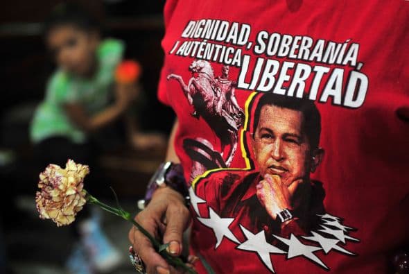 11 de diciembre. El presidente de Venezuela, Hugo Chávez, es operado de cáncer por cuarta vez en La Habana, Cuba. Tras la intervención, que dilató más de seis horas, el gobierno de Caracas dijo que la intervención había sido exitosa.