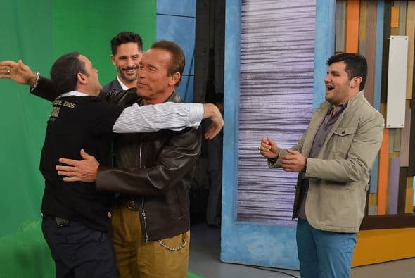 Arnold Schwarzenegger y Joe Manganiello en Despierta