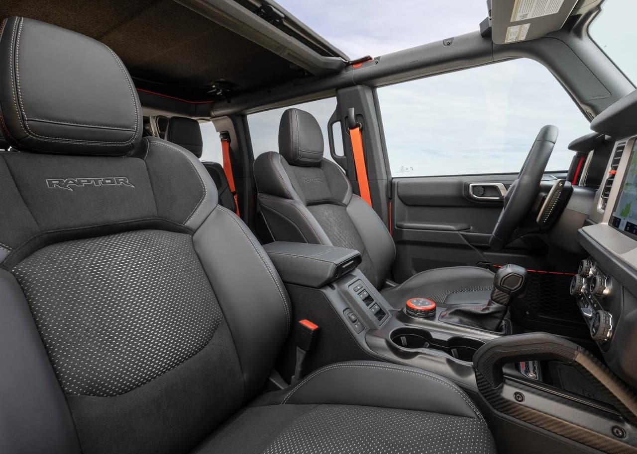 Ford recientemente presentó a la nueva integrante en su familia de SUVs: la Ford Bronco Raptor 2022.