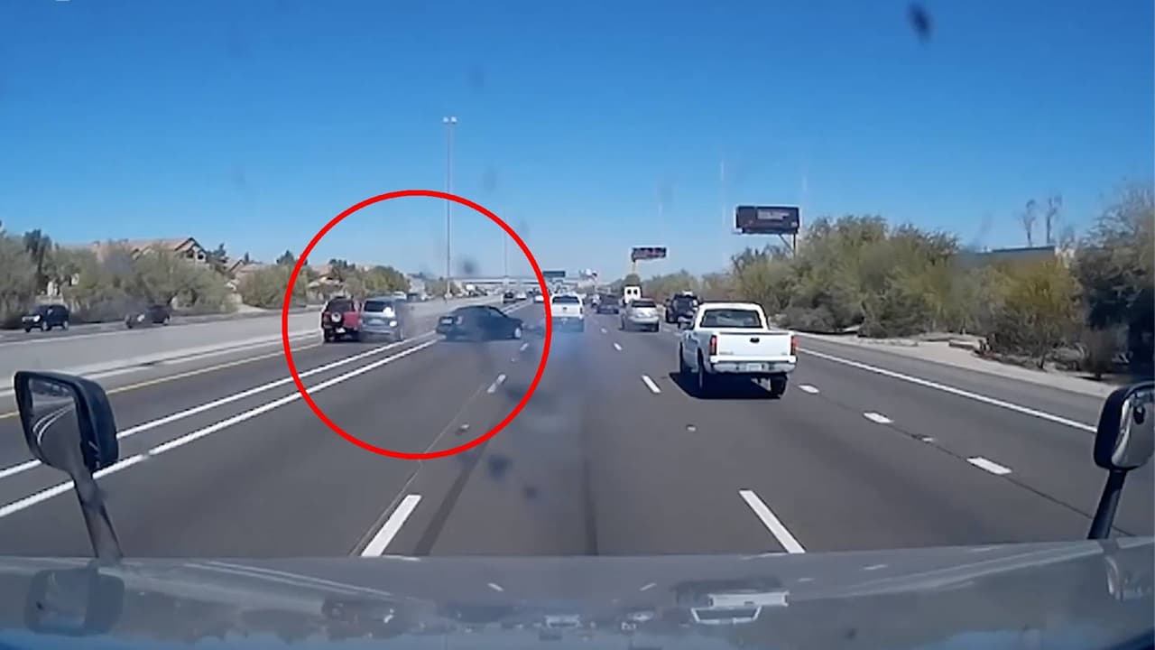 Múltiples accidentes son causados por fallos en las llantas ante el calor extremo.
<br>