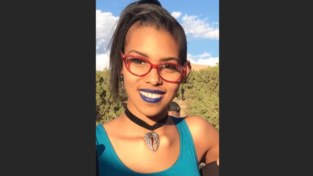 Grace Jennings, de 21 años, víctima de un trágico y sangriento asesinato en Santa Fé.