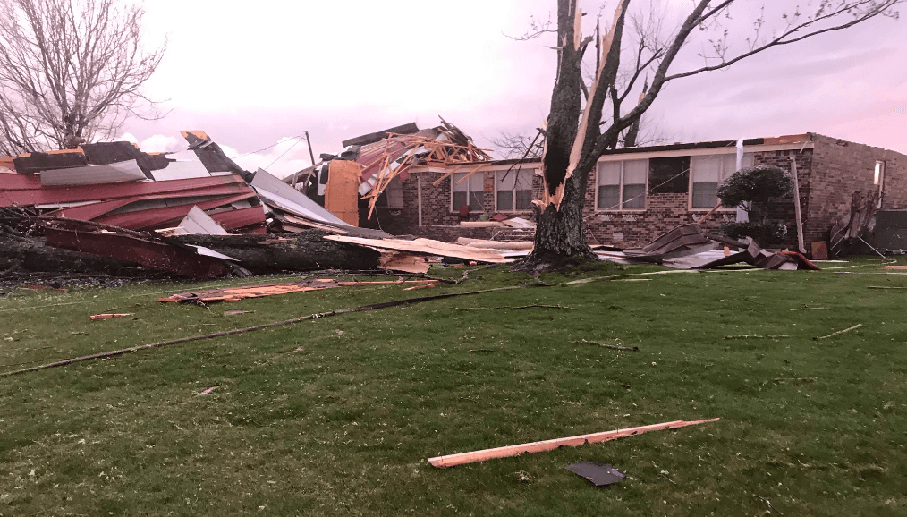 Las autoridades locales de Limestone, en Alabama, de momento solo reportan daños materiales.