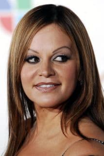 El 9 de diciembre de 2012 'La gran señora' murió en un accidente cuando el avión en el que viajaba se estrelló en el estado de Nuevo León, México.