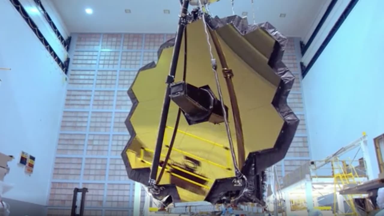 "Una nueva era en nuestra comprensión del universo está a punto de iniciarse, con la publicación de las primeras imágenes a todo color del telescopio espacial James Webb", indicó la NASA.