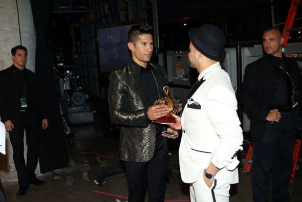 Te llevamos detrás de cámaras en Premio Lo Nuestro 2014. Esto fue lo que no viste de esta espectacular entrega.