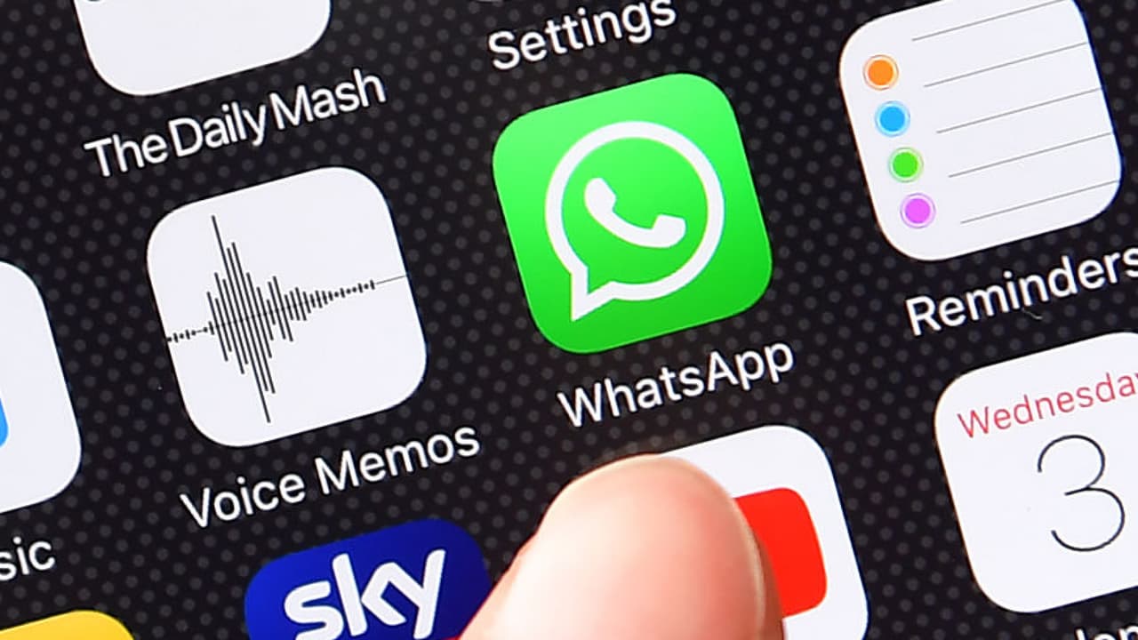 Borrero aclara que es un mito que WhatsApp va a recolectar datos como cuentas de banco o mensajes de texto.