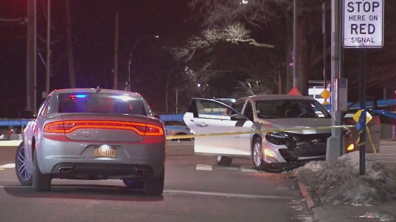 Tras una discusión entre dos conductores, el pasajero de un auto termina mortalmente baleado en Queens 