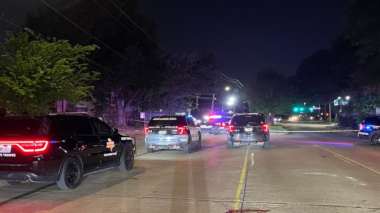 Tiroteo en apartamentos de Houston termina con un adolescente de 15 años baleado por oficiales