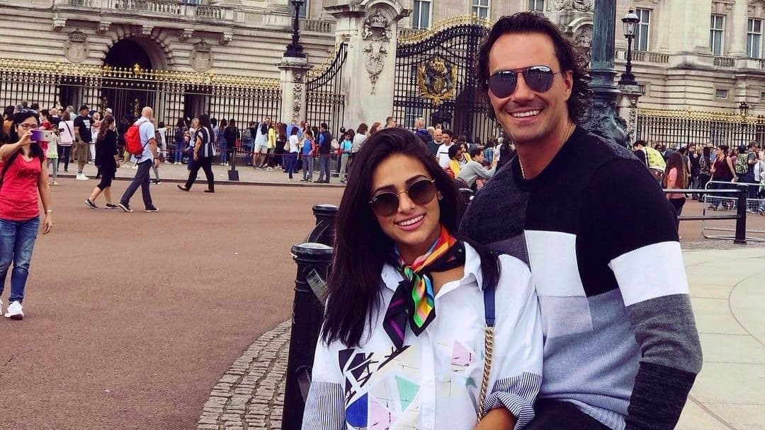 Renata Notni se casa con su novio por ritual marroquí