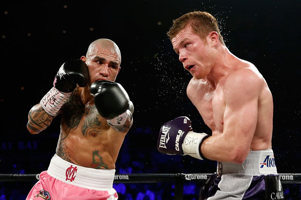 Saúl Álvarez vs Miguel Cotto. En noviembre de 2015, 'Canelo' tuvo la segunda prueba más difícil de su carrera, hasta ese momento, ante el veterano puertorriqueño. El mexicano se llevó la contienda vía decisión unánime pero no convenció al público.
