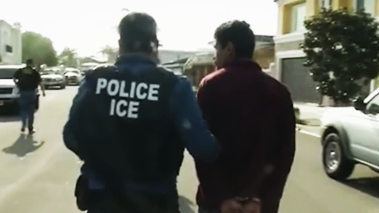 Condado Orange aprueba acuerdo con ICE: reducen tiempo de detención migratoria