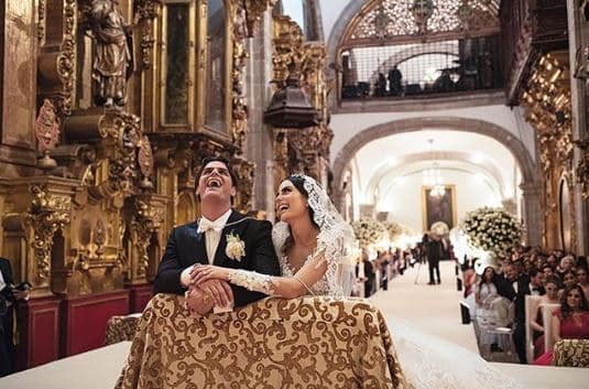 "[...] No he podido responder a todos, pero quiero que sepan que he leído cada una de sus experiencias de pérdidas y bebés. ¡Gracias a todas! ¡Tengo seguidoras increíbles y valientes!", señaló la ex Miss Universo.