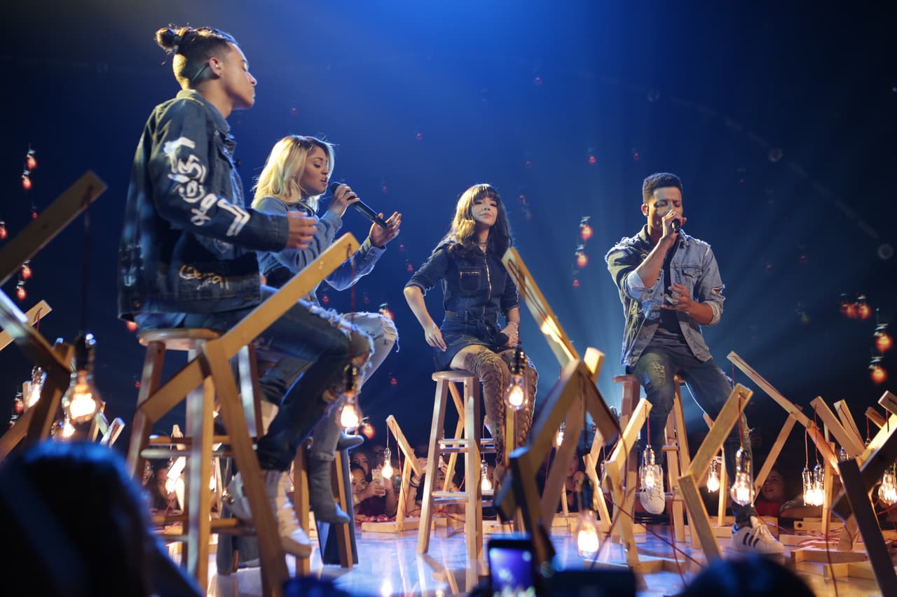 Todos juntos cantaron el tema ‘Loco’.