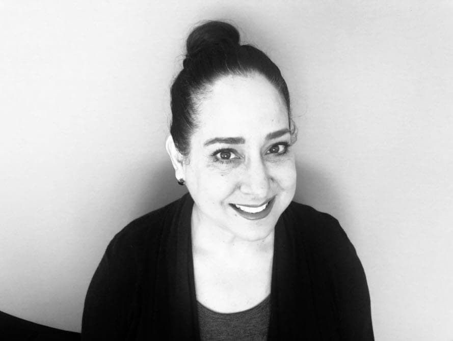 "Yo creo que 
<b><a href="https://www.univision.com/famosos/vuelve-a-la-polemica-frida-sofia-asegura-que-gente-aprovechada-droga-a-su-mama-fotos" target="_blank">si un adicto no puede ni con su alma</a></b>, (menos) va a poder andar checando si el papá estuvo ahí en cada momento en que estuvieron juntos. A mí me parece increíble", opinó la actriz. 
<br>