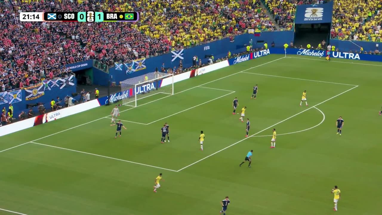 ¡GOL!  anota para Brasil. Vinícius Júnior