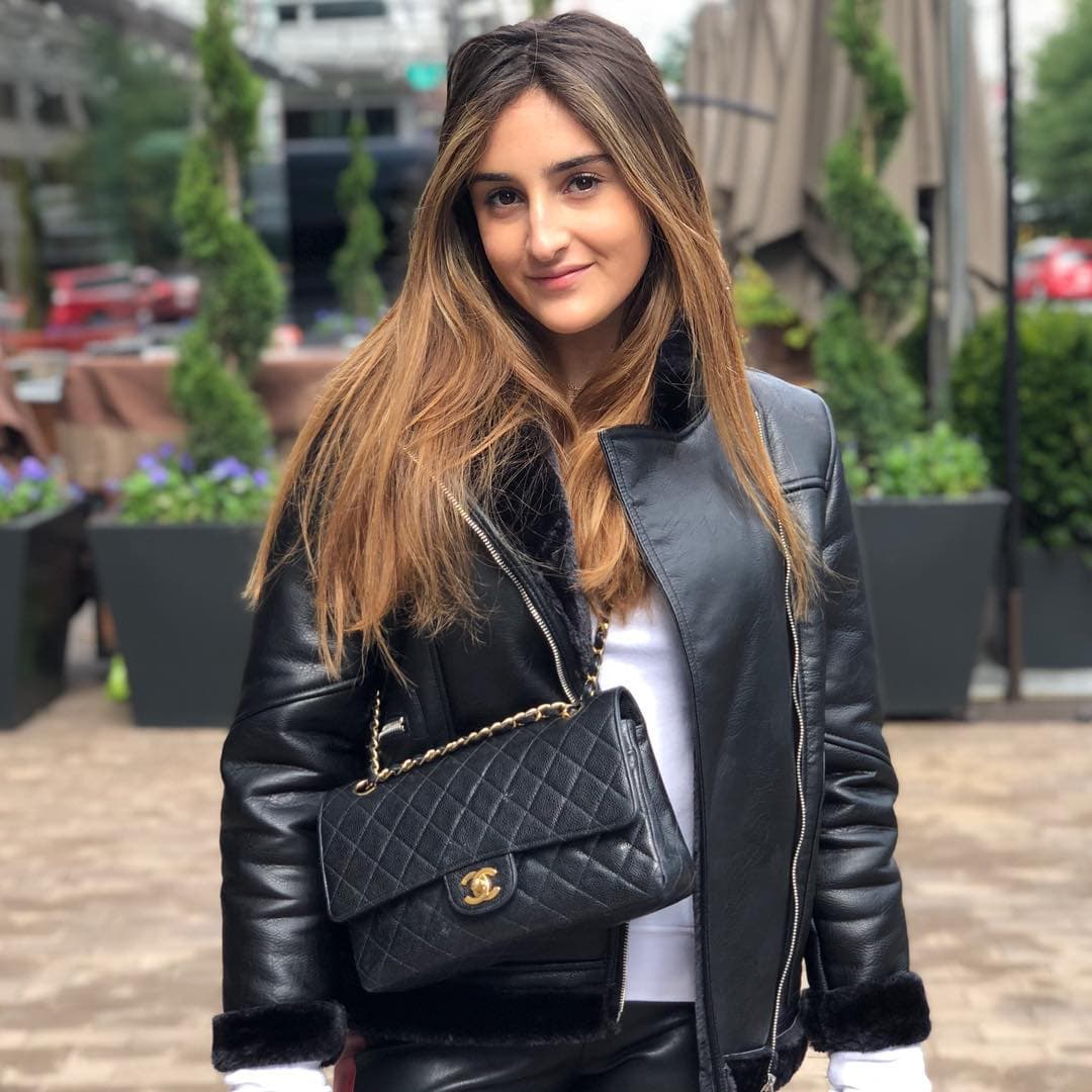 Pero todos estos artistas no superan el fanatismo que siente Mia por dos personajes en particular.