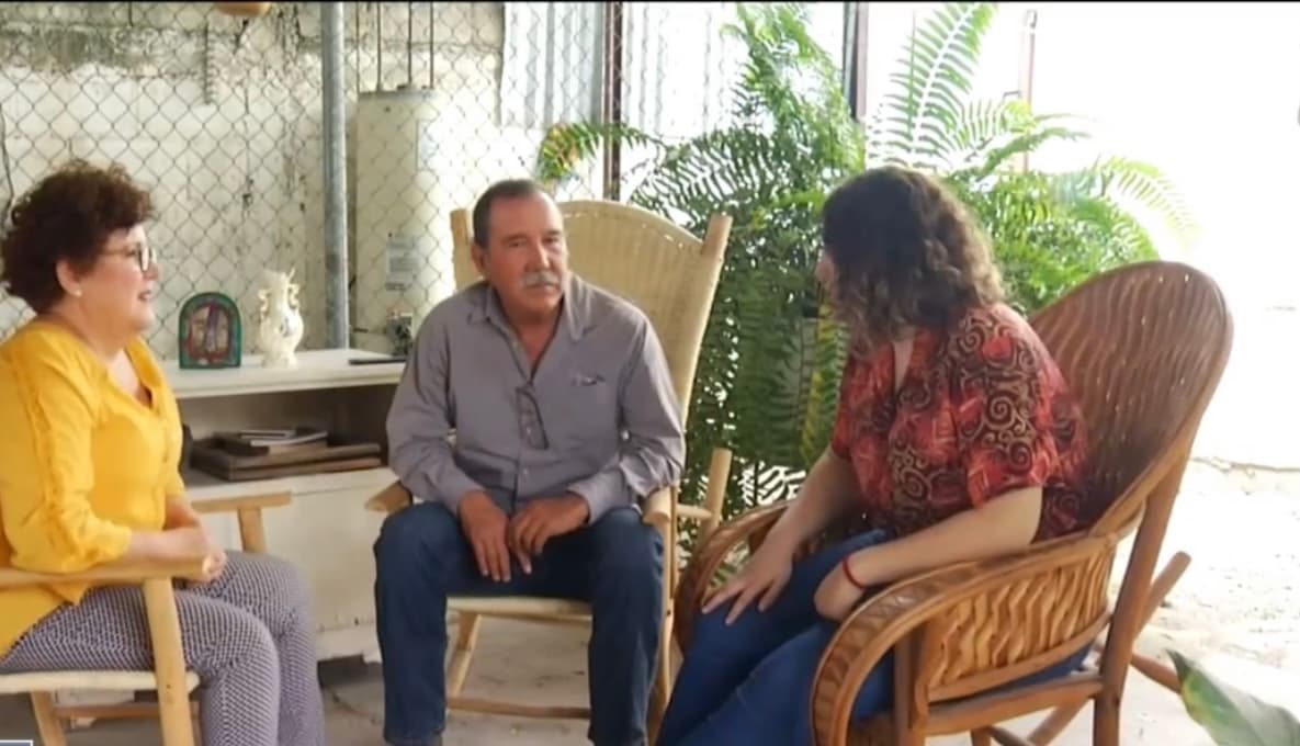 El esfuerzo de Ana Laura es motivo de orgullo para su familia, en especial para sus padres, quienes se esfuerzan todos los días para que ella pueda tomar esta oportunidad que se ha ganado.
<b>"Espero un día poder estar al mando de una misión </b>o construyendo robots que vayan al espacio", asegura la joven.
<br>
<br>