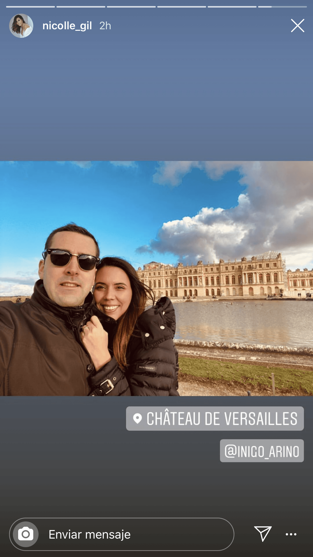 <b><a href="https://www.univision.com/entretenimiento/desprecian-a-julian-gil-y-su-hija-asegura-que-es-el-tipo-de-hombre-que-querria-como-pareja">Nicolle</a></b> es la primogénita del actor, quien se convirtió en padre cuando tenía 15 años.
<br>