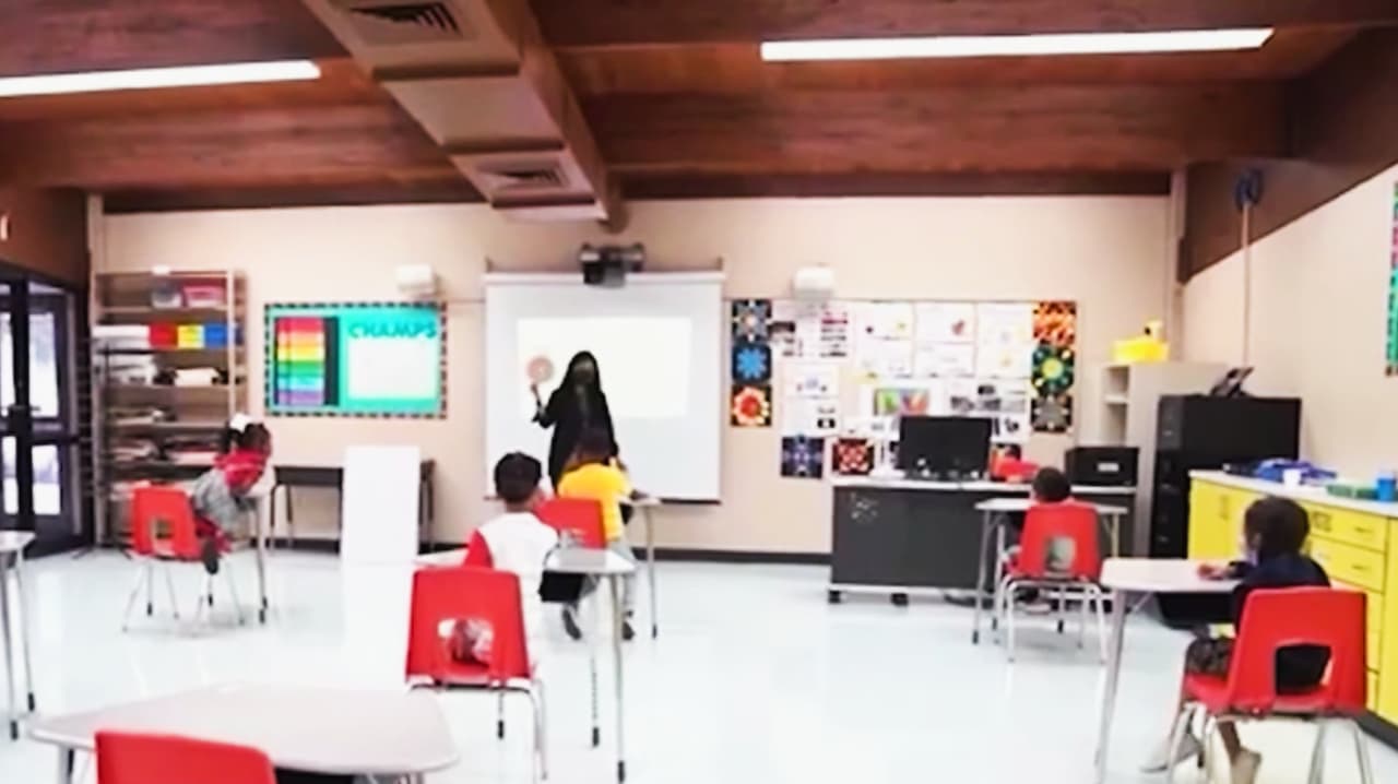 Fallo judicial: estudiantes de LAUSD tienen derecho a tutoría intensiva